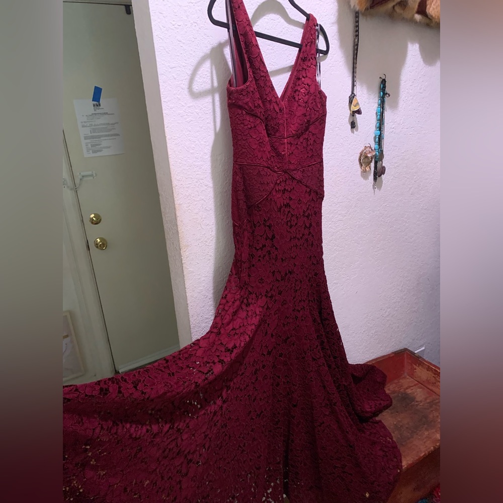 VERA WANG Merlot Lace Trumpet Gown Bridesmaid Dress